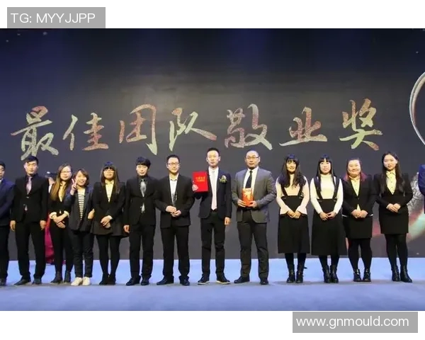 对话刘伟:回顾足球生涯的辉煌与挑战与未来展望 对话刘伟:回顾足球生涯的辉煌与挑战与未来展望